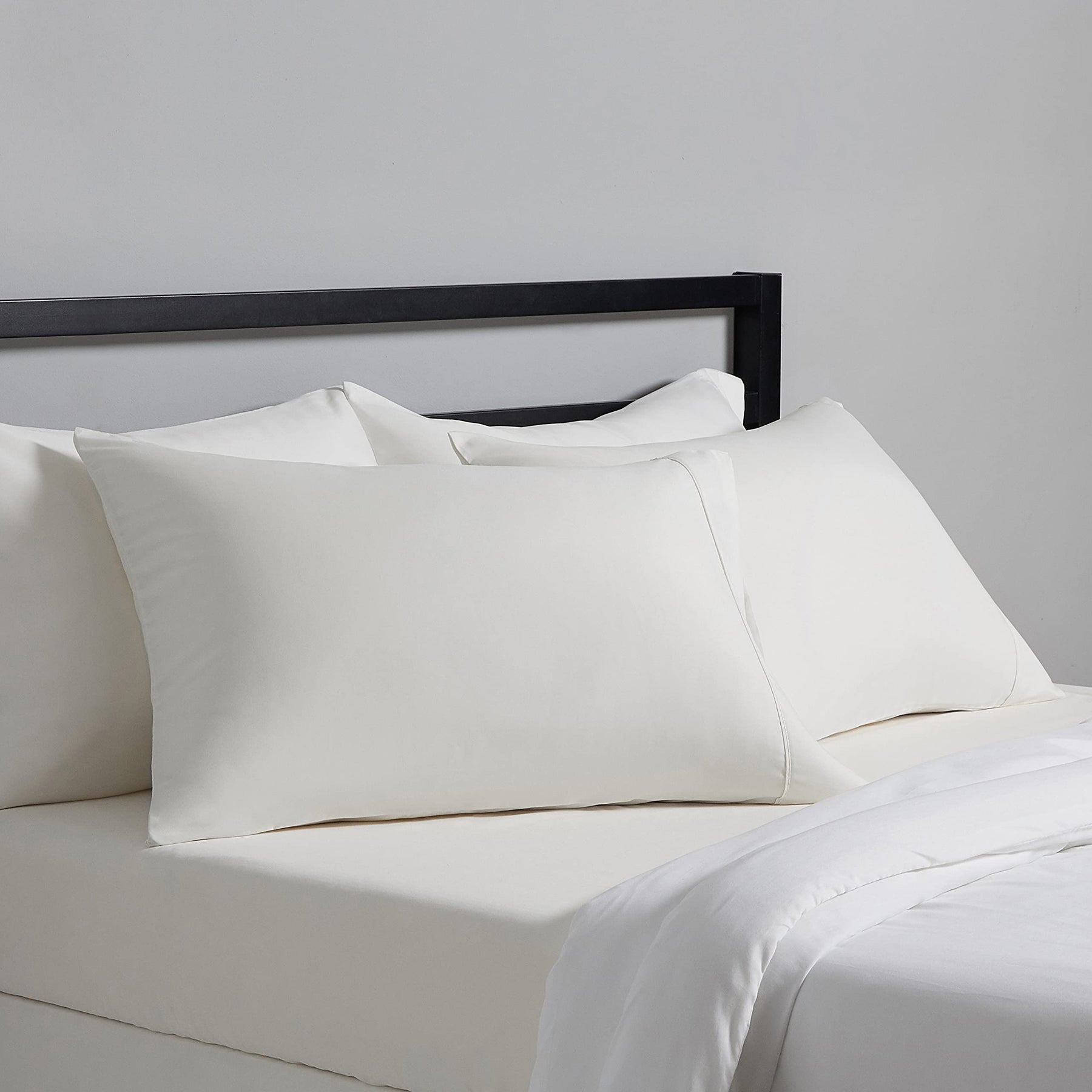 Basics Lightweight Super Soft Easy Care Microfiber Pillow case